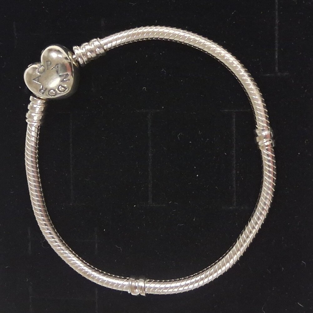 Pandora Moments Heart & Snake Chain Bracelet – Style 590719-17